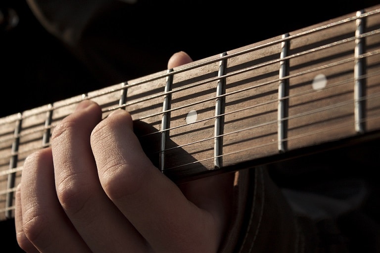 10 morceaux de guitare à apprendre quand vous débutez